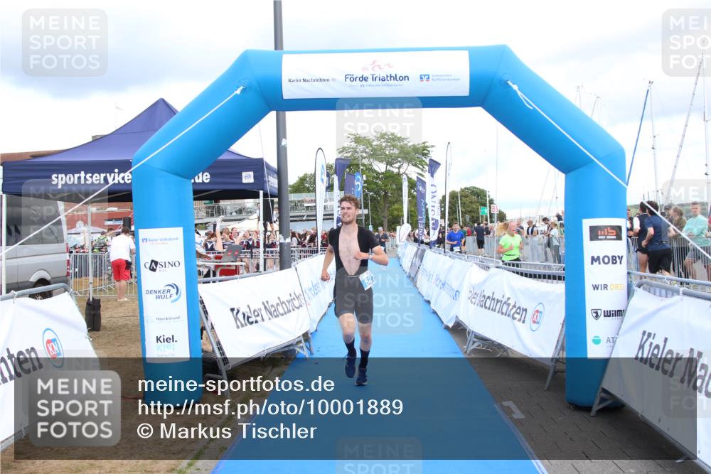 16.08.2026 - KN Förde Triathlon 2026 Markus Tischler http://msf.ph/oto/10001889 16.08.2026 13:44:53 Ziel 527, 540, 527, 540 meine-sportfotos.de