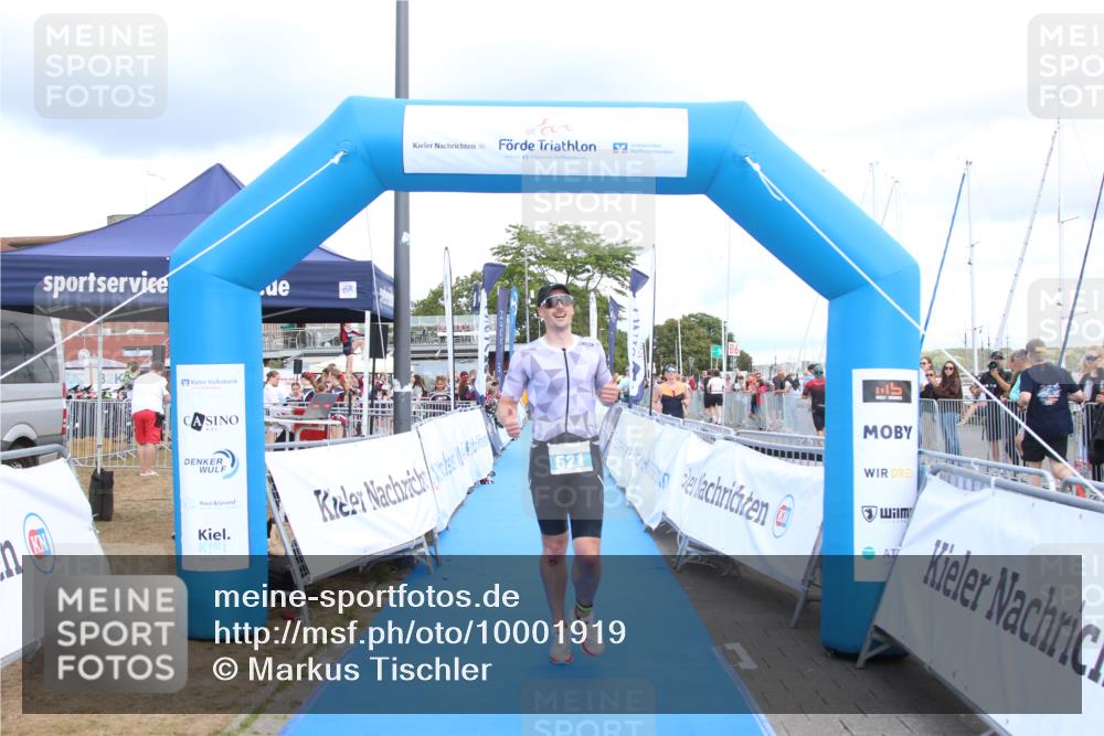 16.08.2026 - KN Förde Triathlon 2026 Markus Tischler http://msf.ph/oto/10001919 16.08.2026 13:45:19 Ziel 521, 521 meine-sportfotos.de