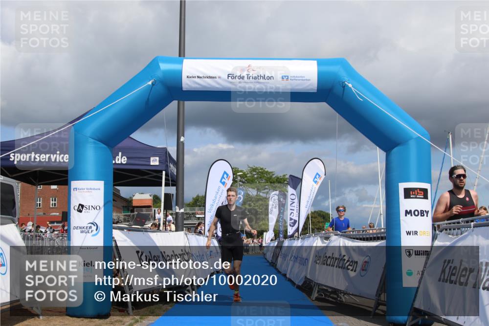 16.08.2026 - KN Förde Triathlon 2026 Markus Tischler http://msf.ph/oto/10002020 16.08.2026 13:48:52 Ziel 557, 557 meine-sportfotos.de