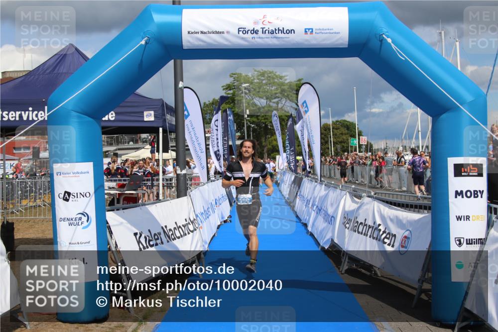 16.08.2026 - KN Förde Triathlon 2026 Markus Tischler http://msf.ph/oto/10002040 16.08.2026 13:49:49 Ziel 590, 701, 705, 590, 701, 705 meine-sportfotos.de