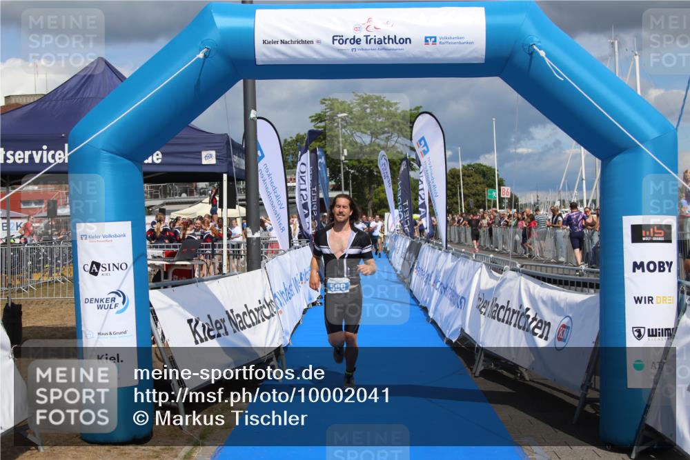 16.08.2026 - KN Förde Triathlon 2026 Markus Tischler http://msf.ph/oto/10002041 16.08.2026 13:49:49 Ziel 590, 701, 705, 590, 701, 705 meine-sportfotos.de