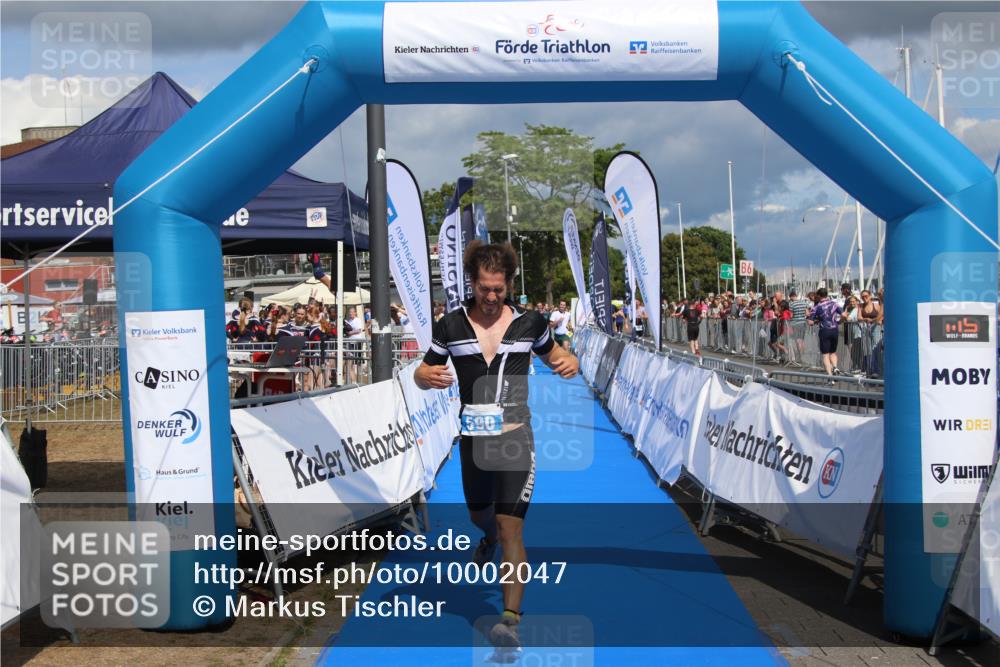 16.08.2026 - KN Förde Triathlon 2026 Markus Tischler http://msf.ph/oto/10002047 16.08.2026 13:49:49 Ziel 590, 701, 705, 590, 701, 705 meine-sportfotos.de