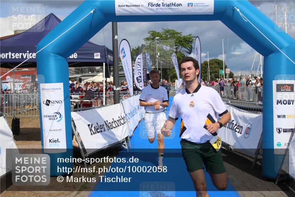 16.08.2026 - KN Förde Triathlon 2026 Markus Tischler http://msf.ph/oto/10002058 16.08.2026 13:49:54 Ziel 590, 701, 705, 590, 701, 705 meine-sportfotos.de