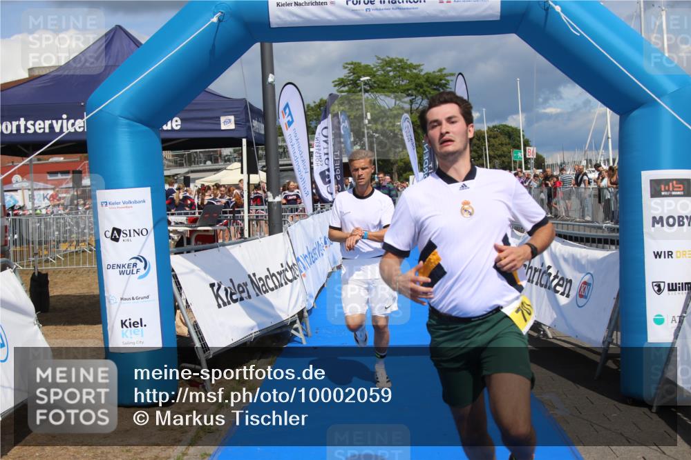 16.08.2026 - KN Förde Triathlon 2026 Markus Tischler http://msf.ph/oto/10002059 16.08.2026 13:49:54 Ziel 590, 701, 705, 590, 701, 705 meine-sportfotos.de