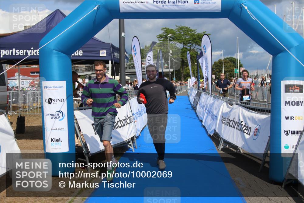 16.08.2026 - KN Förde Triathlon 2026 Markus Tischler http://msf.ph/oto/10002069 16.08.2026 13:49:59 Ziel 701, 705, 701, 705 meine-sportfotos.de