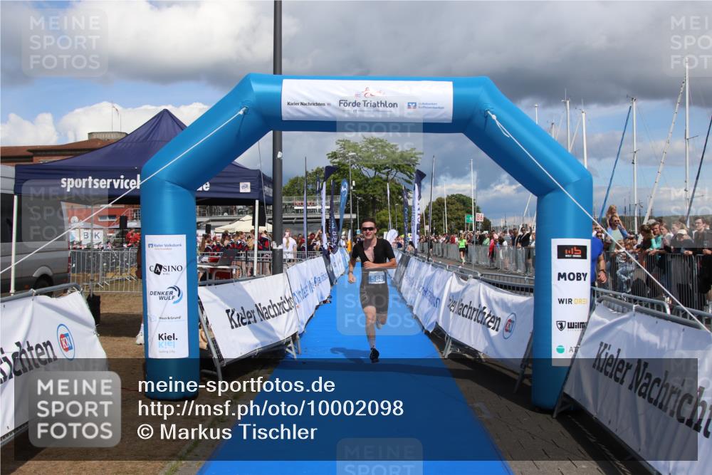 16.08.2026 - KN Förde Triathlon 2026 Markus Tischler http://msf.ph/oto/10002098 16.08.2026 13:51:22 Ziel 568, 568 meine-sportfotos.de