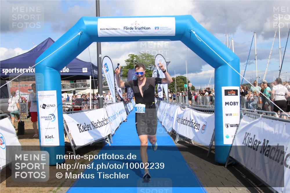 16.08.2026 - KN Förde Triathlon 2026 Markus Tischler http://msf.ph/oto/10002239 16.08.2026 13:54:16 Ziel 550, 556, 745, 550, 556, 745 meine-sportfotos.de