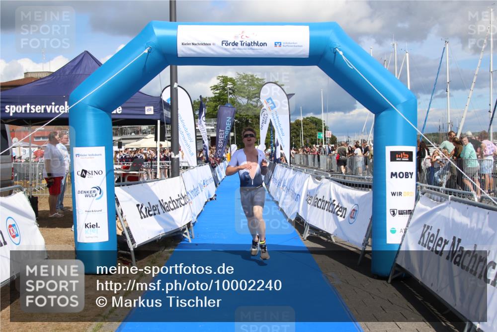 16.08.2026 - KN Förde Triathlon 2026 Markus Tischler http://msf.ph/oto/10002240 16.08.2026 13:54:34 Ziel 548, 548 meine-sportfotos.de