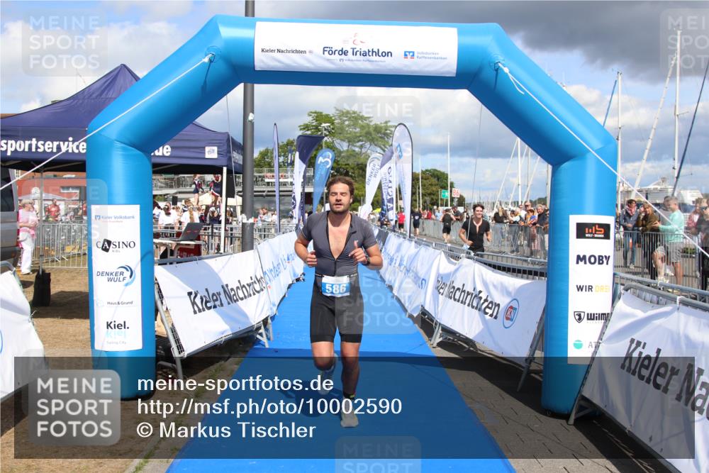 16.08.2026 - KN Förde Triathlon 2026 Markus Tischler http://msf.ph/oto/10002590 16.08.2026 14:04:19 Ziel 586, 586 meine-sportfotos.de