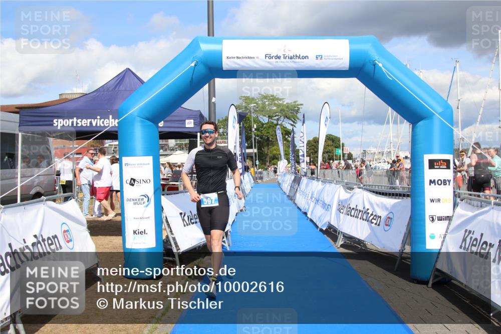 16.08.2026 - KN Förde Triathlon 2026 Markus Tischler http://msf.ph/oto/10002616 16.08.2026 14:05:20 Ziel 566, 597, 566, 597 meine-sportfotos.de