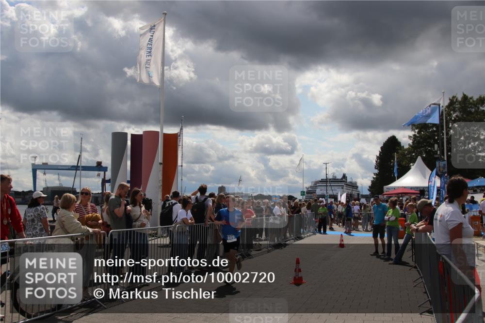 16.08.2026 - KN Förde Triathlon 2026 Markus Tischler http://msf.ph/oto/10002720 16.08.2026 14:08:54 Ziel  meine-sportfotos.de