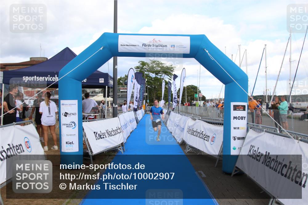 16.08.2026 - KN Förde Triathlon 2026 Markus Tischler http://msf.ph/oto/10002907 16.08.2026 14:21:52 Ziel 609, 609 meine-sportfotos.de