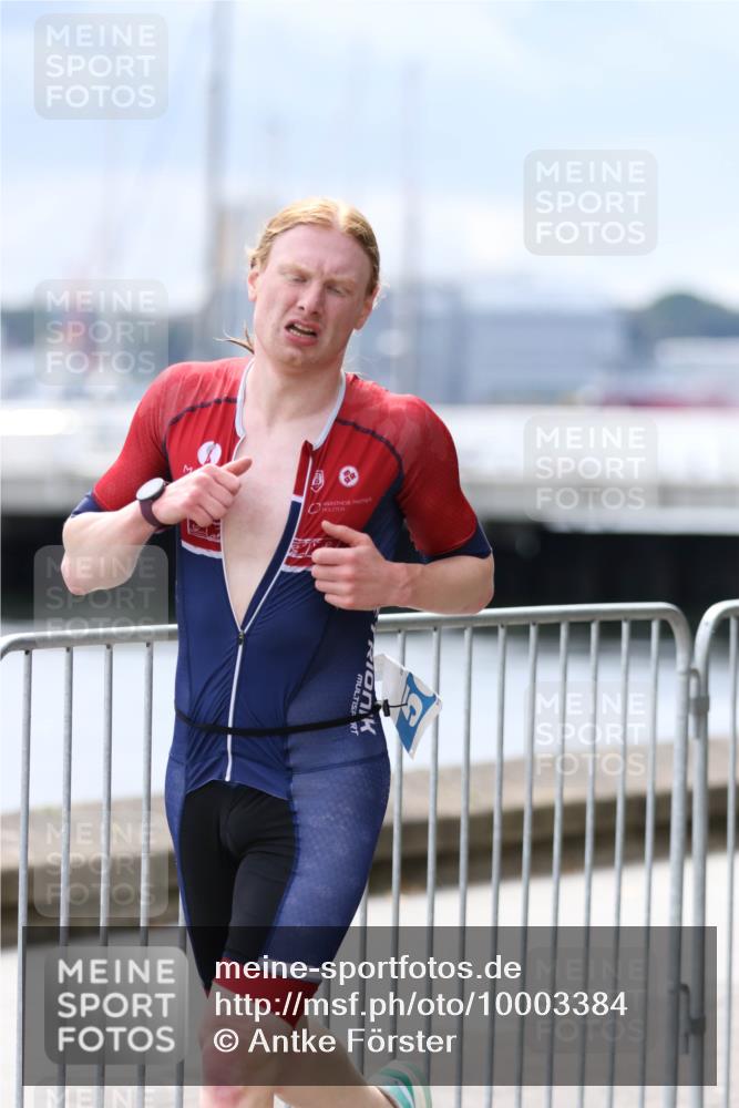 16.08.2026 - KN Förde Triathlon 2026 Antke Förster http://msf.ph/oto/10003384 16.08.2026 13:16:30 Laufen  meine-sportfotos.de