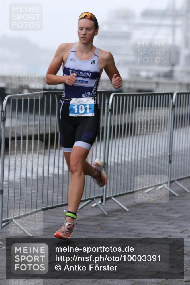 16.08.2026 - KN Förde Triathlon 2026 Antke Förster http://msf.ph/oto/10003391 16.08.2026 09:51:04 Laufen 101 meine-sportfotos.de