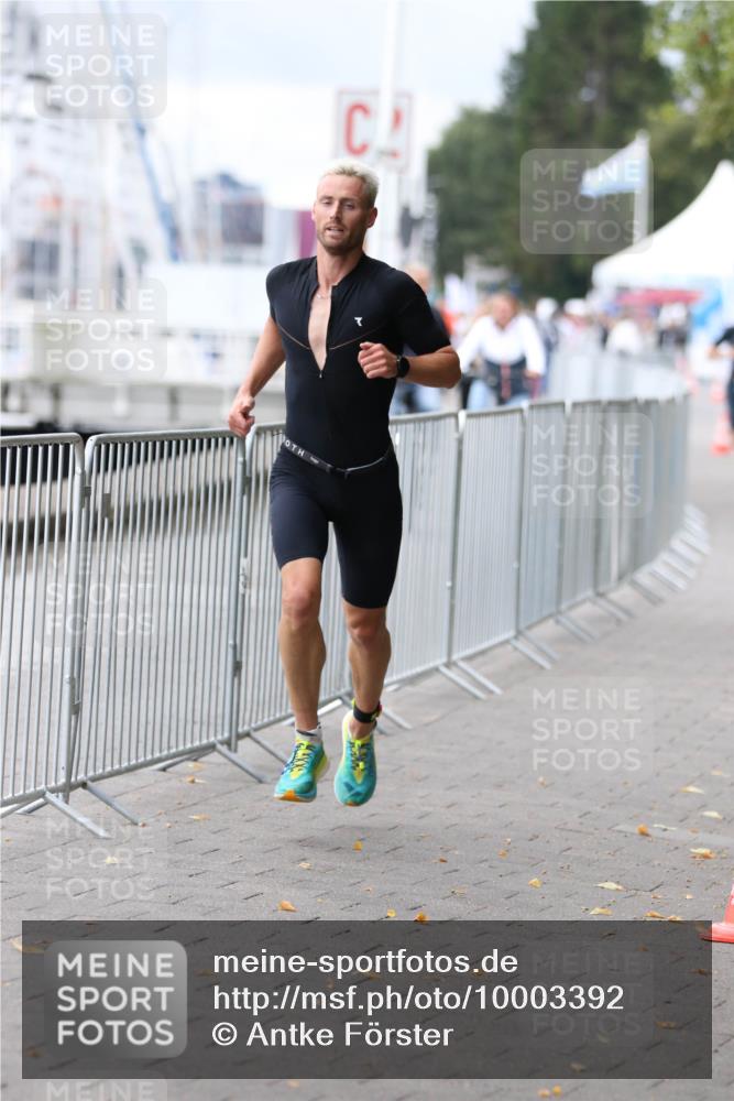 16.08.2026 - KN Förde Triathlon 2026 Antke Förster http://msf.ph/oto/10003392 16.08.2026 11:36:33 Laufen  meine-sportfotos.de