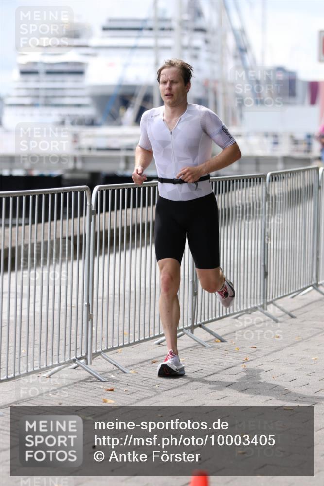 16.08.2026 - KN Förde Triathlon 2026 Antke Förster http://msf.ph/oto/10003405 16.08.2026 13:16:52 Laufen  meine-sportfotos.de