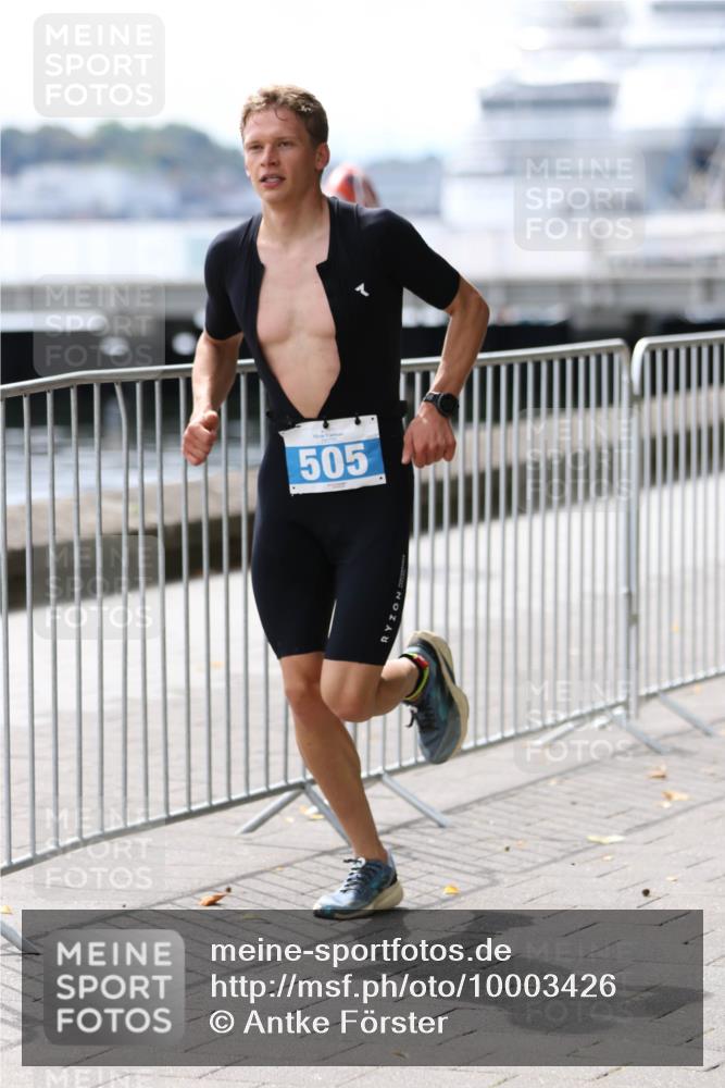 16.08.2026 - KN Förde Triathlon 2026 Antke Förster http://msf.ph/oto/10003426 16.08.2026 13:21:50 Laufen 505 meine-sportfotos.de