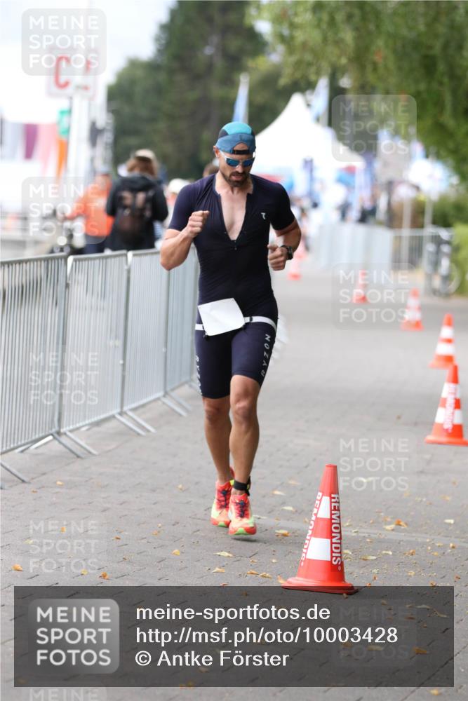 16.08.2026 - KN Förde Triathlon 2026 Antke Förster http://msf.ph/oto/10003428 16.08.2026 11:37:23 Laufen 70 meine-sportfotos.de