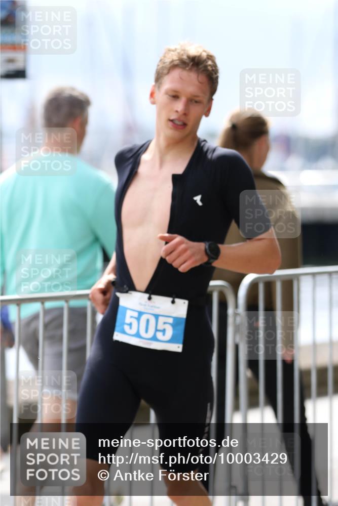 16.08.2026 - KN Förde Triathlon 2026 Antke Förster http://msf.ph/oto/10003429 16.08.2026 13:21:51 Laufen 505 meine-sportfotos.de