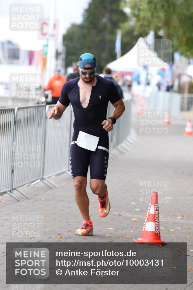 16.08.2026 - KN Förde Triathlon 2026 Antke Förster http://msf.ph/oto/10003431 16.08.2026 11:37:23 Laufen  meine-sportfotos.de