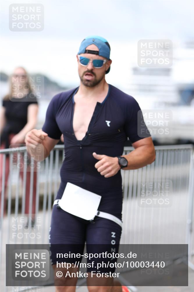16.08.2026 - KN Förde Triathlon 2026 Antke Förster http://msf.ph/oto/10003440 16.08.2026 11:37:25 Laufen  meine-sportfotos.de