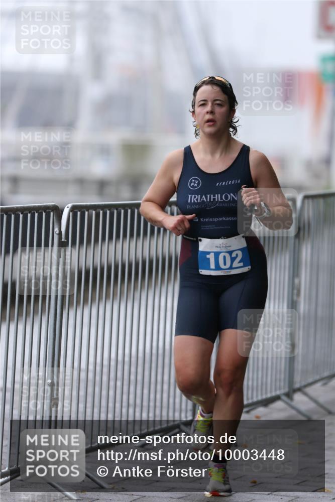16.08.2026 - KN Förde Triathlon 2026 Antke Förster http://msf.ph/oto/10003448 16.08.2026 09:55:38 Laufen 102 meine-sportfotos.de