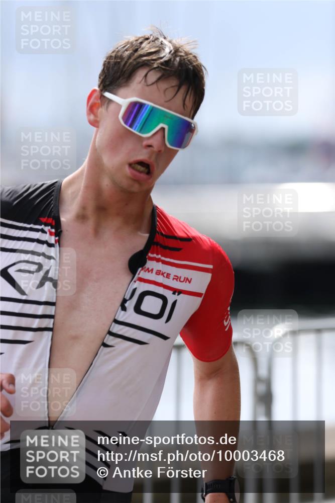 16.08.2026 - KN Förde Triathlon 2026 Antke Förster http://msf.ph/oto/10003468 16.08.2026 13:22:55 Laufen  meine-sportfotos.de