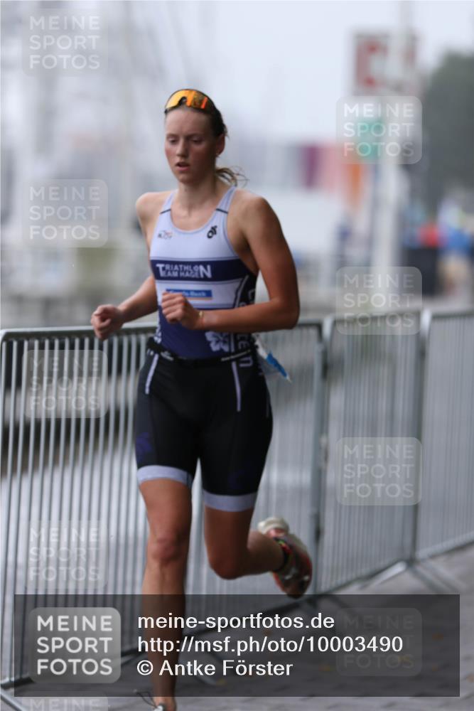 16.08.2026 - KN Förde Triathlon 2026 Antke Förster http://msf.ph/oto/10003490 16.08.2026 09:57:57 Laufen  meine-sportfotos.de