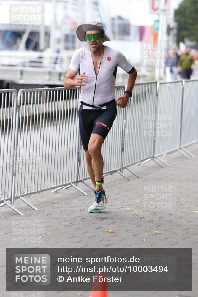 16.08.2026 - KN Förde Triathlon 2026 Antke Förster http://msf.ph/oto/10003494 16.08.2026 11:39:35 Laufen  meine-sportfotos.de