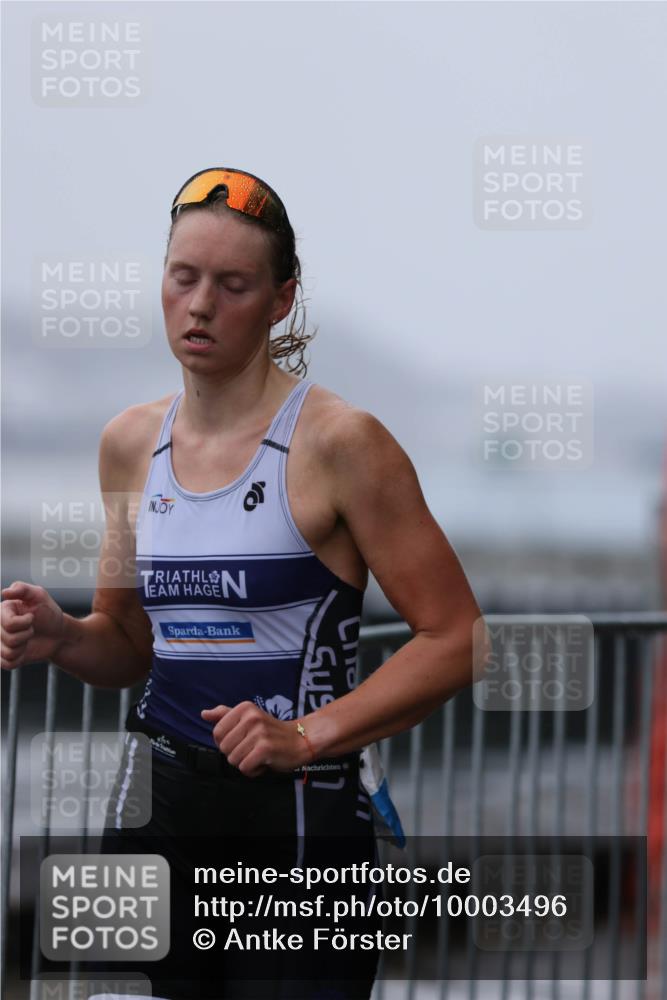 16.08.2026 - KN Förde Triathlon 2026 Antke Förster http://msf.ph/oto/10003496 16.08.2026 09:57:58 Laufen  meine-sportfotos.de