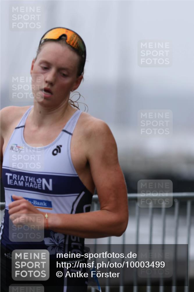 16.08.2026 - KN Förde Triathlon 2026 Antke Förster http://msf.ph/oto/10003499 16.08.2026 09:57:59 Laufen  meine-sportfotos.de