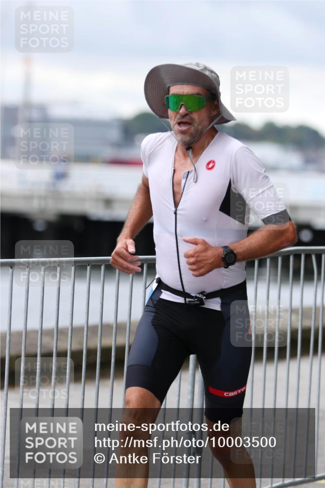 16.08.2026 - KN Förde Triathlon 2026 Antke Förster http://msf.ph/oto/10003500 16.08.2026 11:39:37 Laufen  meine-sportfotos.de