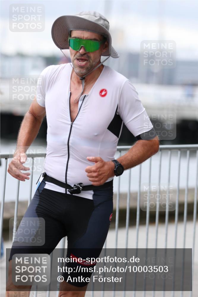 16.08.2026 - KN Förde Triathlon 2026 Antke Förster http://msf.ph/oto/10003503 16.08.2026 11:39:38 Laufen  meine-sportfotos.de