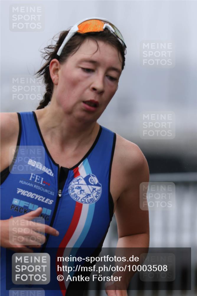 16.08.2026 - KN Förde Triathlon 2026 Antke Förster http://msf.ph/oto/10003508 16.08.2026 09:58:04 Laufen  meine-sportfotos.de