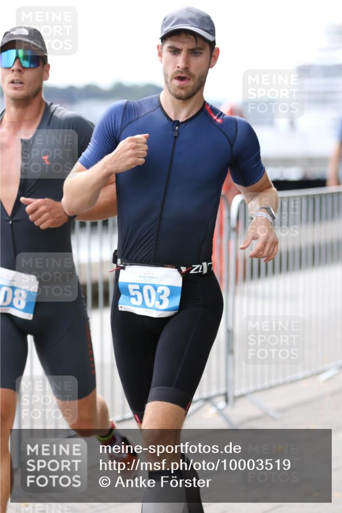 16.08.2026 - KN Förde Triathlon 2026 Antke Förster http://msf.ph/oto/10003519 16.08.2026 13:24:47 Laufen 08, 503 meine-sportfotos.de