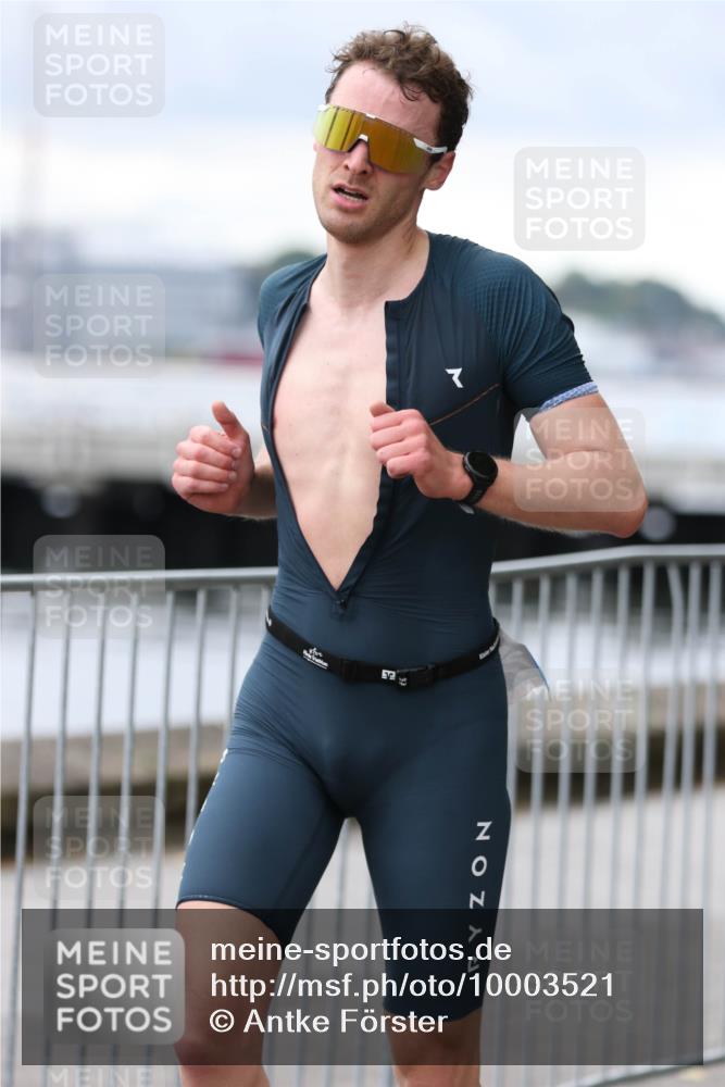 16.08.2026 - KN Förde Triathlon 2026 Antke Förster http://msf.ph/oto/10003521 16.08.2026 11:40:20 Laufen  meine-sportfotos.de