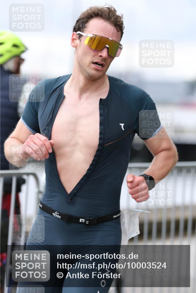 16.08.2026 - KN Förde Triathlon 2026 Antke Förster http://msf.ph/oto/10003524 16.08.2026 11:40:20 Laufen  meine-sportfotos.de