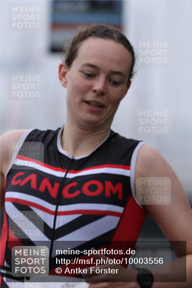 16.08.2026 - KN Förde Triathlon 2026 Antke Förster http://msf.ph/oto/10003556 16.08.2026 10:01:34 Laufen  meine-sportfotos.de