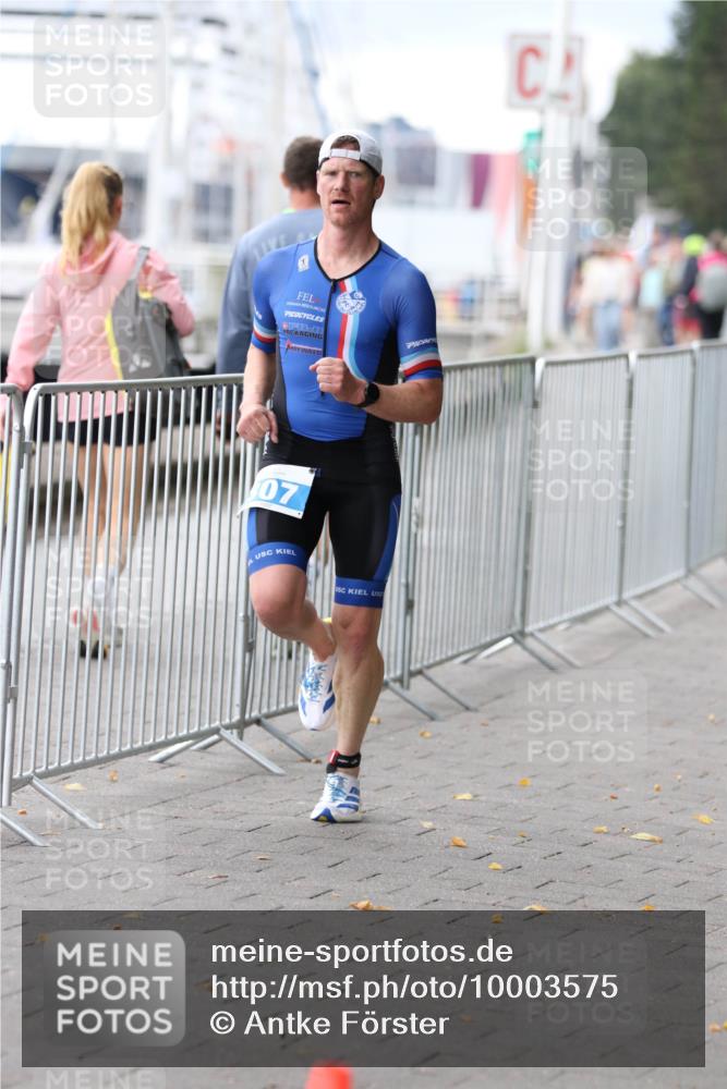 16.08.2026 - KN Förde Triathlon 2026 Antke Förster http://msf.ph/oto/10003575 16.08.2026 11:41:41 Laufen 07 meine-sportfotos.de