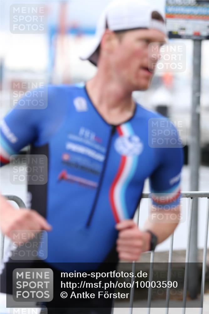 16.08.2026 - KN Förde Triathlon 2026 Antke Förster http://msf.ph/oto/10003590 16.08.2026 11:41:44 Laufen  meine-sportfotos.de