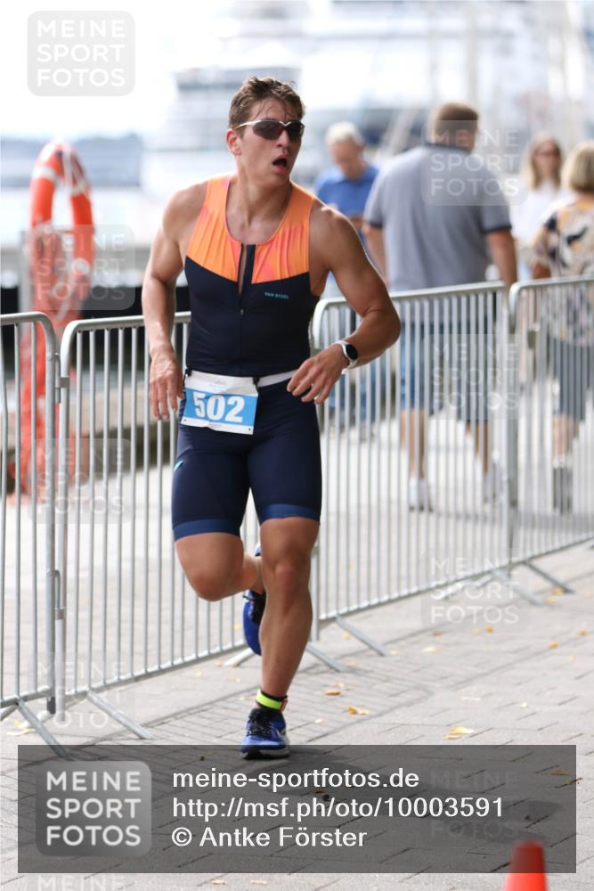 16.08.2026 - KN Förde Triathlon 2026 Antke Förster http://msf.ph/oto/10003591 16.08.2026 13:26:04 Laufen 502 meine-sportfotos.de