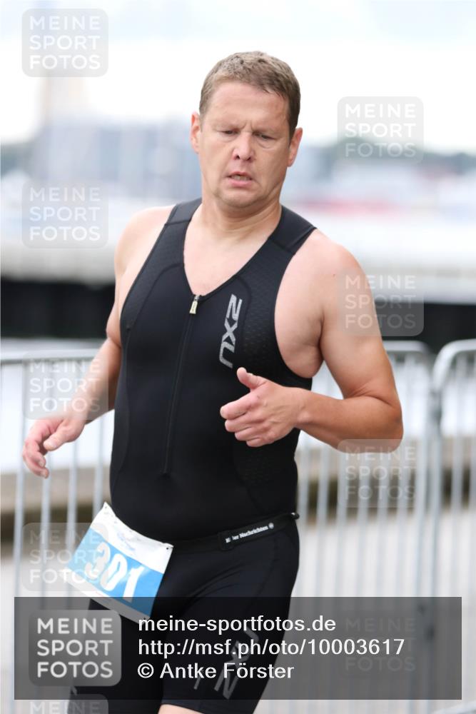 16.08.2026 - KN Förde Triathlon 2026 Antke Förster http://msf.ph/oto/10003617 16.08.2026 11:42:21 Laufen 301 meine-sportfotos.de