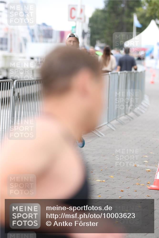 16.08.2026 - KN Förde Triathlon 2026 Antke Förster http://msf.ph/oto/10003623 16.08.2026 11:42:23 Laufen  meine-sportfotos.de