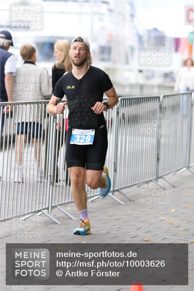 16.08.2026 - KN Förde Triathlon 2026 Antke Förster http://msf.ph/oto/10003626 16.08.2026 11:42:24 Laufen 11, 1, 329 meine-sportfotos.de