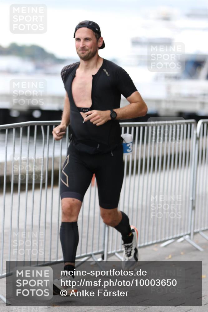 16.08.2026 - KN Förde Triathlon 2026 Antke Förster http://msf.ph/oto/10003650 16.08.2026 11:42:57 Laufen 3 meine-sportfotos.de