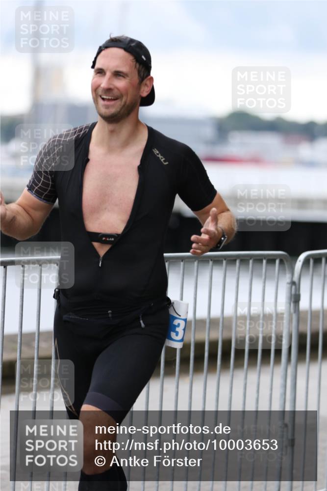 16.08.2026 - KN Förde Triathlon 2026 Antke Förster http://msf.ph/oto/10003653 16.08.2026 11:42:58 Laufen 2, 3 meine-sportfotos.de