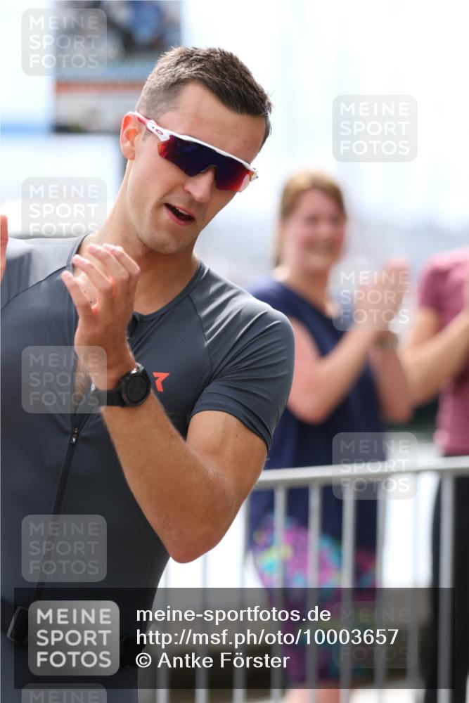 16.08.2026 - KN Förde Triathlon 2026 Antke Förster http://msf.ph/oto/10003657 16.08.2026 13:26:47 Laufen  meine-sportfotos.de
