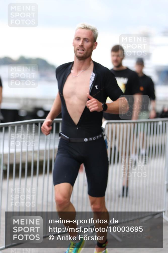 16.08.2026 - KN Förde Triathlon 2026 Antke Förster http://msf.ph/oto/10003695 16.08.2026 11:43:17 Laufen  meine-sportfotos.de