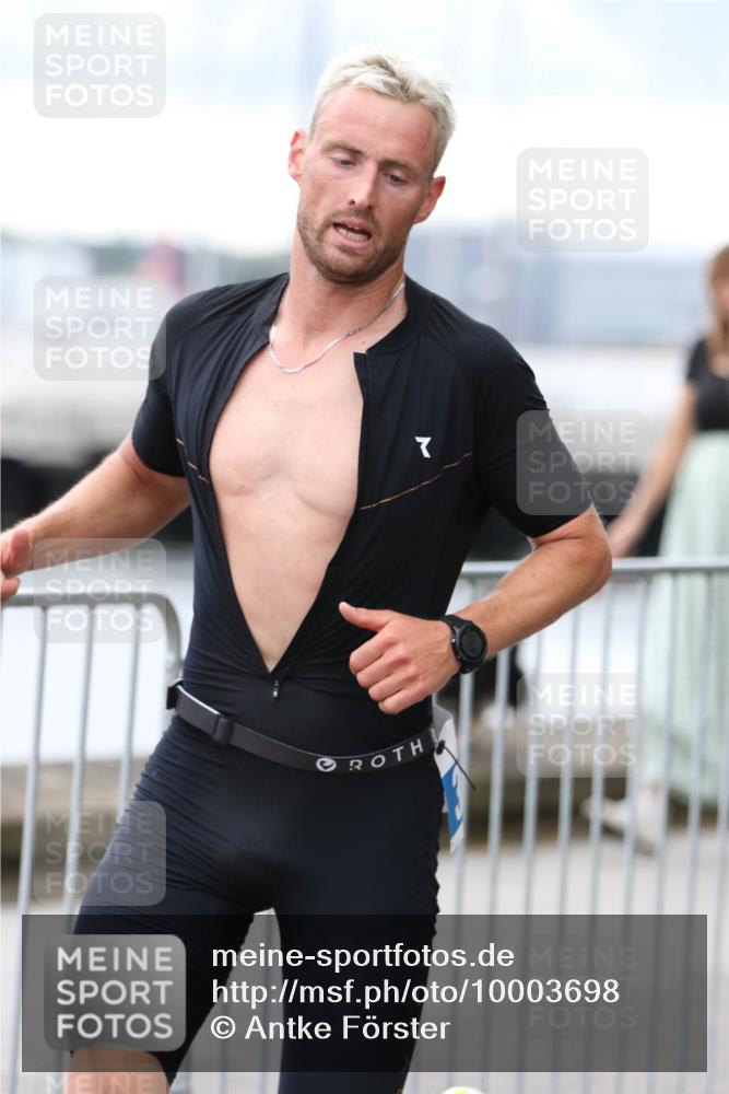 16.08.2026 - KN Förde Triathlon 2026 Antke Förster http://msf.ph/oto/10003698 16.08.2026 11:43:18 Laufen  meine-sportfotos.de