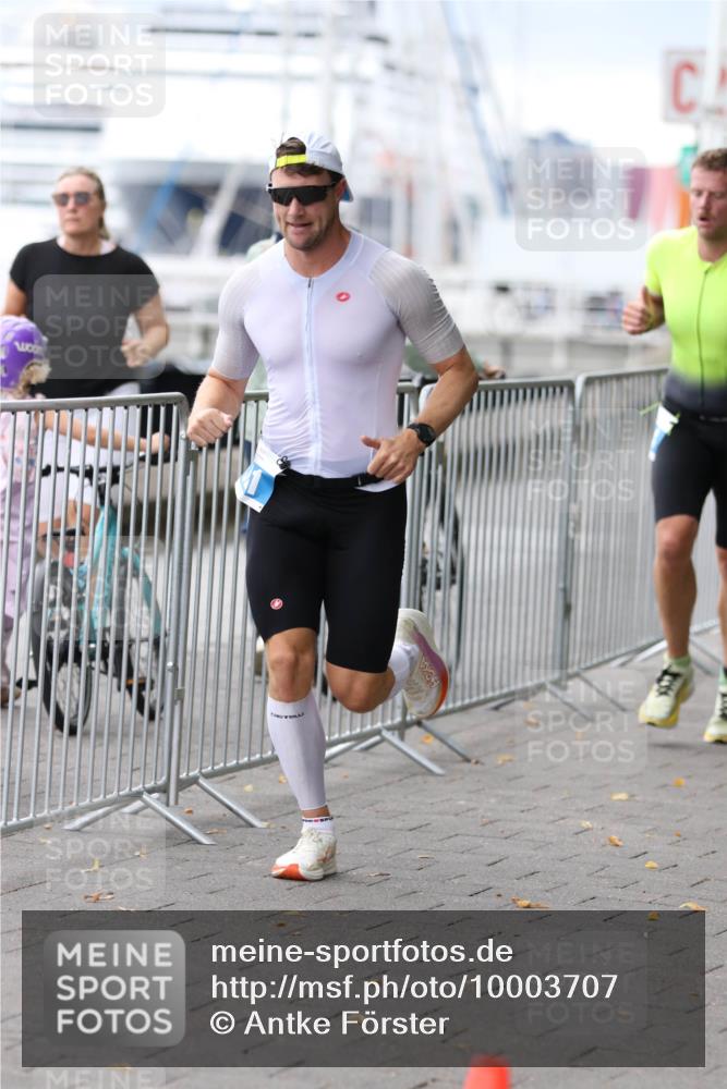 16.08.2026 - KN Förde Triathlon 2026 Antke Förster http://msf.ph/oto/10003707 16.08.2026 11:43:32 Laufen 11, 1 meine-sportfotos.de